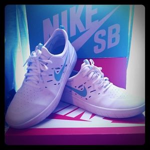 Nike off white SB series